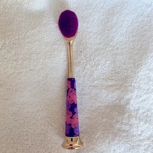 Tarte creaseless concealer brush